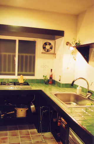 kitchen01b.jpg